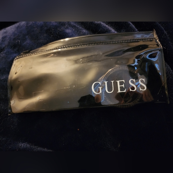 Guess Black Leather Pink Heart Crystals Glitz Dial - Picture 6 of 6